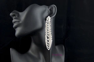 WEDDING BRIDAL WOMEN FASHION CHANDELIER  CRYSTAL CLEAR SILVER-COLOR  EARRINGS - Picture 1 of 8