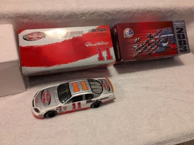 2003 NASCAR Victory Lap 1/24 压铸,#11 Darrell Walltrip 3xxx 冠军,雪佛兰 — 第 1/4 张图片