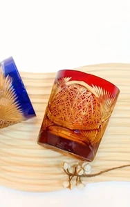 Vaso de vidrio de whisky tallado a mano Kiriko cristal rojo ámbar / 8,5 oz - Imagen 1 de 7