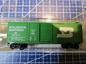 N - Micro-Trains 22010 - 40' Slide Door Boxcar, Burlington Northern 190345 NIB - Picture 1 of 2
