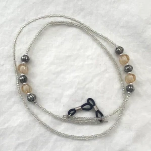 Porta guinzaglio per occhiali da vista con perline 26" - Foto 1 di 4