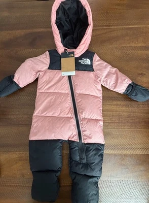 The North Face Baby 1996 Retro Nuptse Una Pieza (Infante) Rosa Sombreada Foto 1 de 4