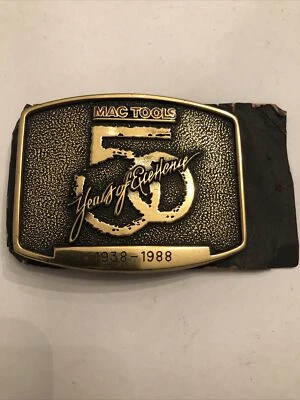 Hebilla de cinturón de latón vintage Mac Tools 1988 2 3/4" X 3 1/2" 50 aniversario Foto 1 de 4