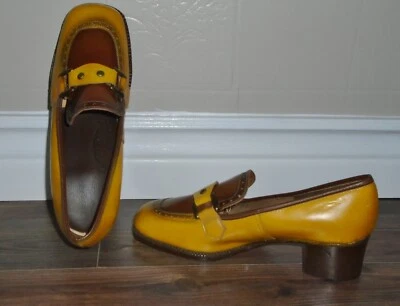 Damas De Colección Años 70 Amarillo y Marrón Zapatos Tachonados Cinturón Alto Grueso Talla 5 Nuevo de Lote Antiguo Foto 1 de 4
