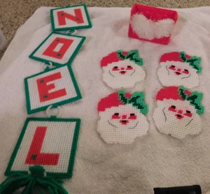25-1178 Vint Handmade Finished Plastic Canvas Santa Claus Coasters & NOEL Wall - Picture 1 of 6