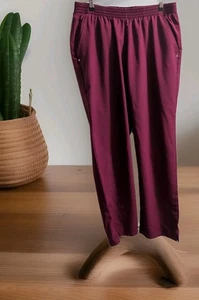 Pantaloni da laboratorio UA Easy Elasticizzati Scrub VINO ROSSO L Petite ECCELLENTI! - Foto 1 di 5