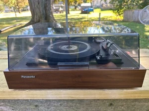 Panasonic Automatic Turntable Record Player RD-7508 - Picture 1 of 5