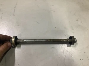 Yamaha TTR 225 2002 02 basculante perno - Imagen 1 de 1
