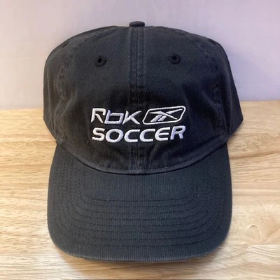 *NUEVO SIN ETIQUETAS* REEBOK SOCCER Negro/Blanco Oficial Ajustable Correa Sombrero (OSFM) Foto 1 de 4
