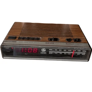 Radio Reloj GE General Electric Vintage Modelo 7-4624B *Funciona* - Imagen 1 de 7