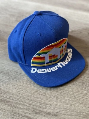 Raro sombrero Mitchell & Ness Denver Nuggets Nostalgia Co SnapBack con logotipo raro Foto 1 de 4