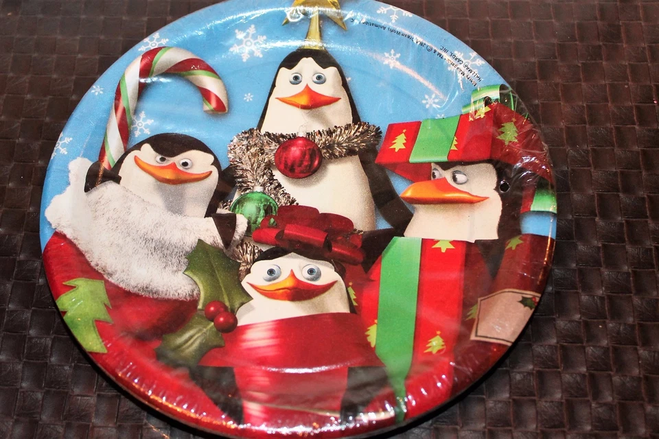 NUEVO FELIZ MADAGASCAR NAVIDAD PINGÜINOS PLATOS DE POSTRE SUMINISTROS DE FIESTA Foto 1 de 1