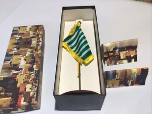 Vintage Ecology Flag ~ Unused, In Original Box ~ Desk Top ~ Metal Pole Wood Base - Picture 1 of 7
