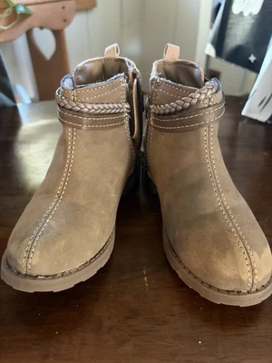 Carters Chelsea Boot Toddler Girls Size 9 Brown Faux Leather - Image 1 of 4