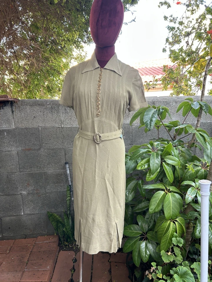 1940s Seafoam Green Dress W/ Belt Size Small - Image 1 of 4