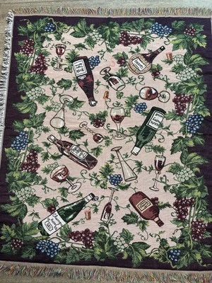 VTG Crown Craft Grapes And Wine bottles Throw Blanket - Image 1 of 4