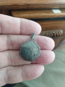 Antikes Medaillon Sterlingsilber Achteck (8-seitig) Form Doppelbild  - Bild 1 von 5