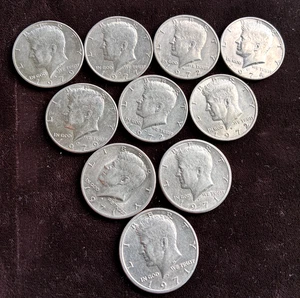 Bonitas monedas de medio dólar Kennedy 10 D todas en los años 70 - Imagen 1 de 4