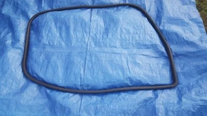 05-10 SCION TC LEFT DRIVER SEAL WEATHER BODY AROUND DOOR RUBBER GLASS WINDOW OEM - Bild 1 von 3