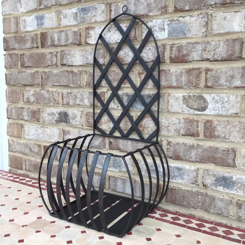 Beautiful Black Wall Hanging Iron Planter With Lattice Design Basket Cover