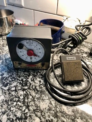 Time-O-Lite P-59 con pedal Linemaster Treadlite T51S Foto 1 de 3