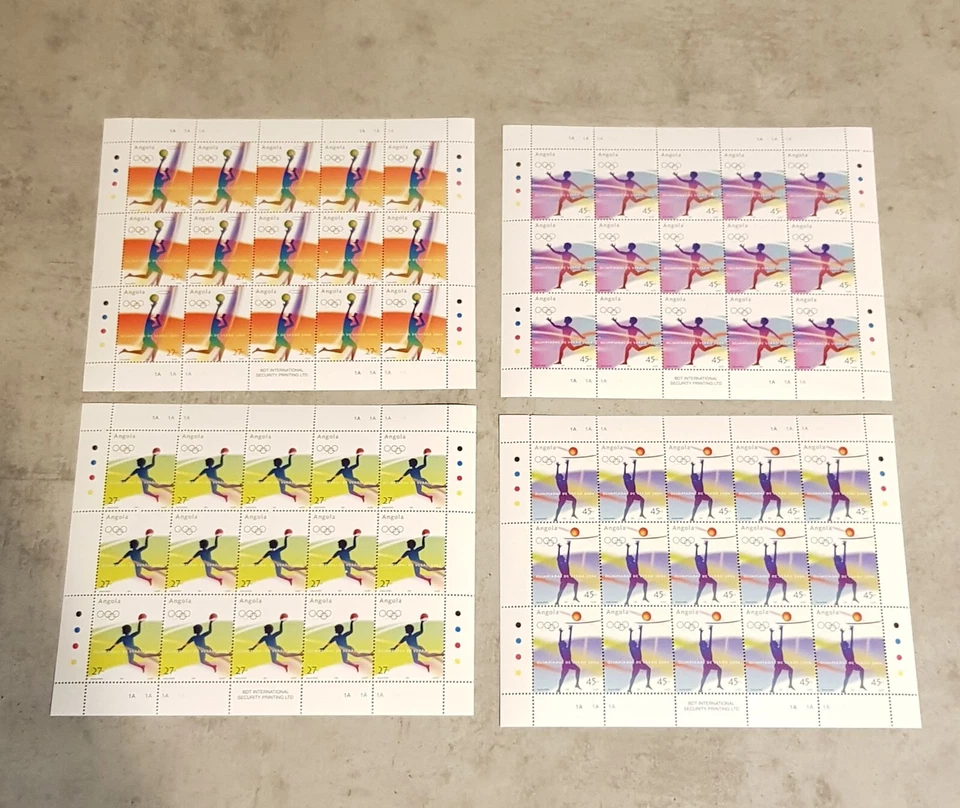安哥拉奥运会 - 2004 - 雅典希腊 4 张微型鞋全新邮票 — 第 1/1 张图片