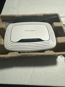TP-Link TL-WR841N 300mbps Wireless N Router - Picture 1 of 4