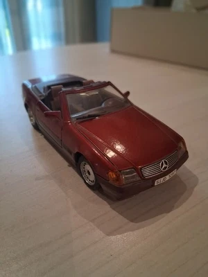 Mercedes 1:24 - Immagine 1 di 4