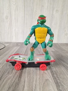 Mirage Studios - Teenage Mutant Ninja Turtle RAPH Remote Control Skateboard Sewer - Bild 1 von 9