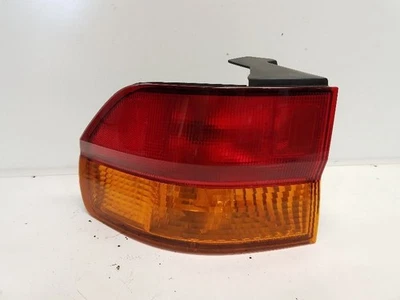 2002-04 Honda Odyssey Drivers Left Tail Light - Quarter Mount  - Imagem 1 de 4