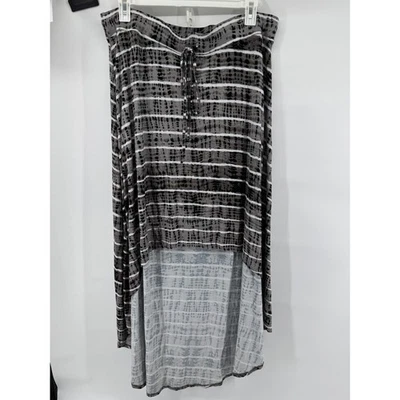 Maxi Falda Torrid Talla Grande 3 Gris Blanco Rayas Cintura Alta Baja Cordón Foto 1 de 4