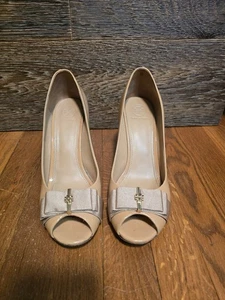 Tacones de cuña Tory Burch Trudy punta abierta beige talla 9,5 - Imagen 1 de 5