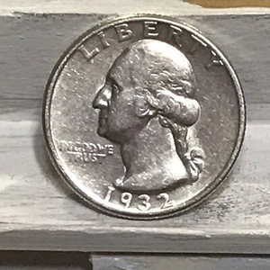 1932 P First Year Higher Grade with Luster Washington Silver Quarter H - Picture 1 of 2