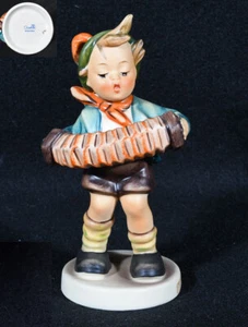 Hummel Acordeon Boy #185 TMK 5 (5 1/2" de alto) - Imagen 1 de 5