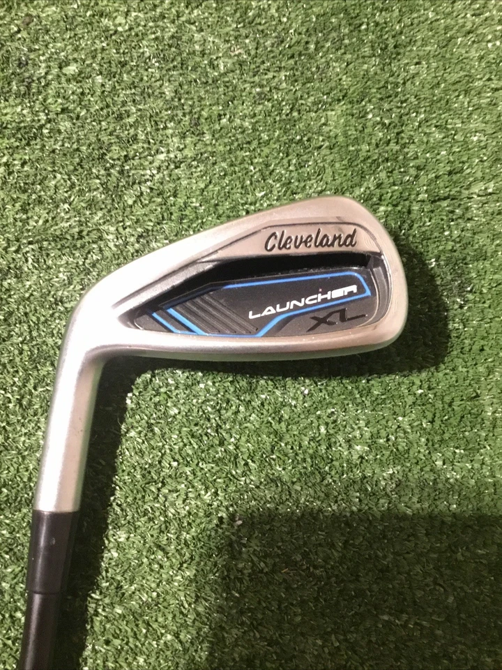 Cleveland Left Handed Ladies Launcher XL 33* 8 Iron Helium 50L Graphite (36.5”) - Image 1 of 4