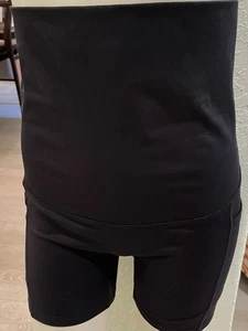 Schwarze Poshdivah Umstands-Sport-/Fahrradshorts mit Seitentaschen Größe S - Bild 1 von 7