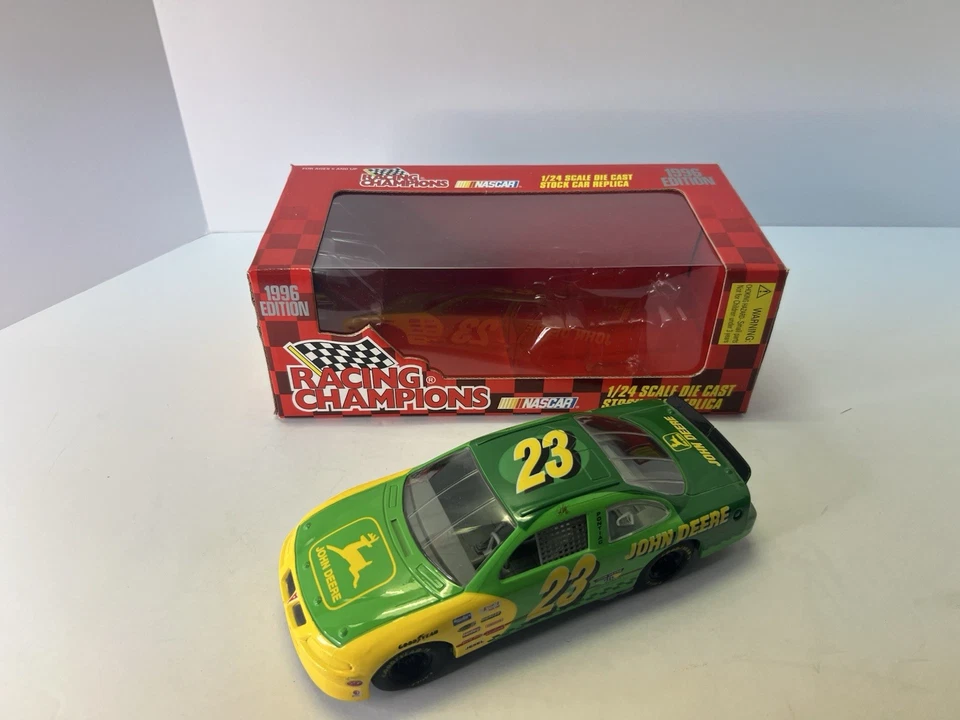 Racing Champions #23 1996 Chad Little John Deere Pontiac Grand Prix NASCAR 1:64  Foto 1 de 4