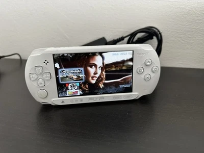 ⭐️COMPLETA PSP street e1004 Memory Stick Pro duo 4gb PlayStation Portable Giochi - Immagine 1 di 4