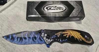 Dragon - Skulls Pocket Knife 2D - W/ Belt Clip - Image 1 of 2