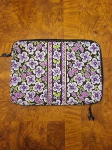 Vera Bradley Pflaume Blütenblätter gesteppte Baumwolle Laptophülle Abdeckung 12x17" TOP  - Bild 1 von 9