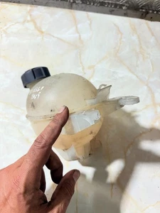 Picasso 2009 Expansion Tank coolant (RADIATOR EXPANSION 16183P12 - Picture 1 of 10