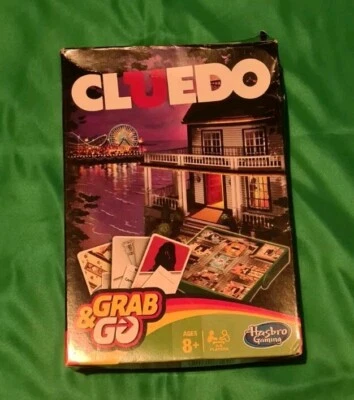 Cluedo Grab & Go Game by Hasbro – Travel Edition Compact Detective Board Game - Image 1 of 4