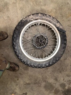 Roda traseira 85-05 kawasaki klr -250, 41034-1113 - Imagem 1 de 4