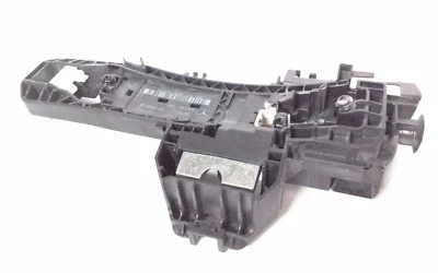 2010 Mercedes Benz C300 OEM левая передняя дверь ручка монтажный кронштейн - Изображение 1 из 4