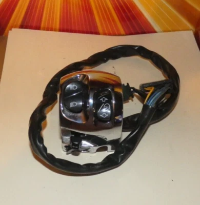 2015 Victory Vision  WINDSHIELD HEADLIGHT TURN SIGNAL HANDLEBAR CONTROLS Foto 1 de 4