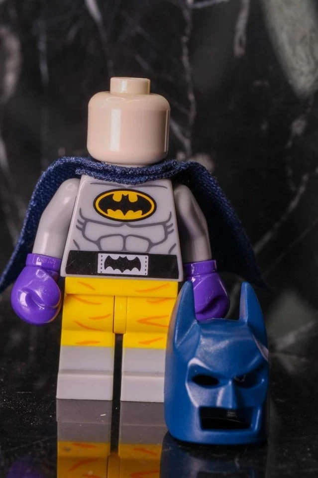 Lego Minifigure- Raging Batman Suit 70909 Boxer DC Batman Movie Super Hero - Image 1 of 1