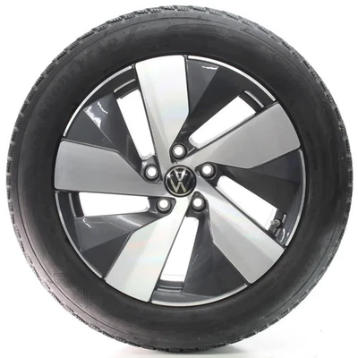 VW Passat B9 Variant CJ Winterräder Bologna Goodyear 215/55R17 DOT24 3J0601025B - Bild 1 von 4