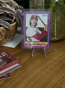 2025 Topps Archives - Topps Design Bryson Stott #93 (RC) Purple Border Phil - Picture 1 of 2