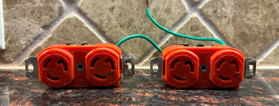 Lot of 2 Leviton 4700-IG Orange 2p 3w 15A Amp 125 Volt Receptacle L5-15 - Image 1 of 1