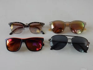 Lot Of 4 Pairs Of Sunglasses Panama Jack Beach - Picture 1 of 2